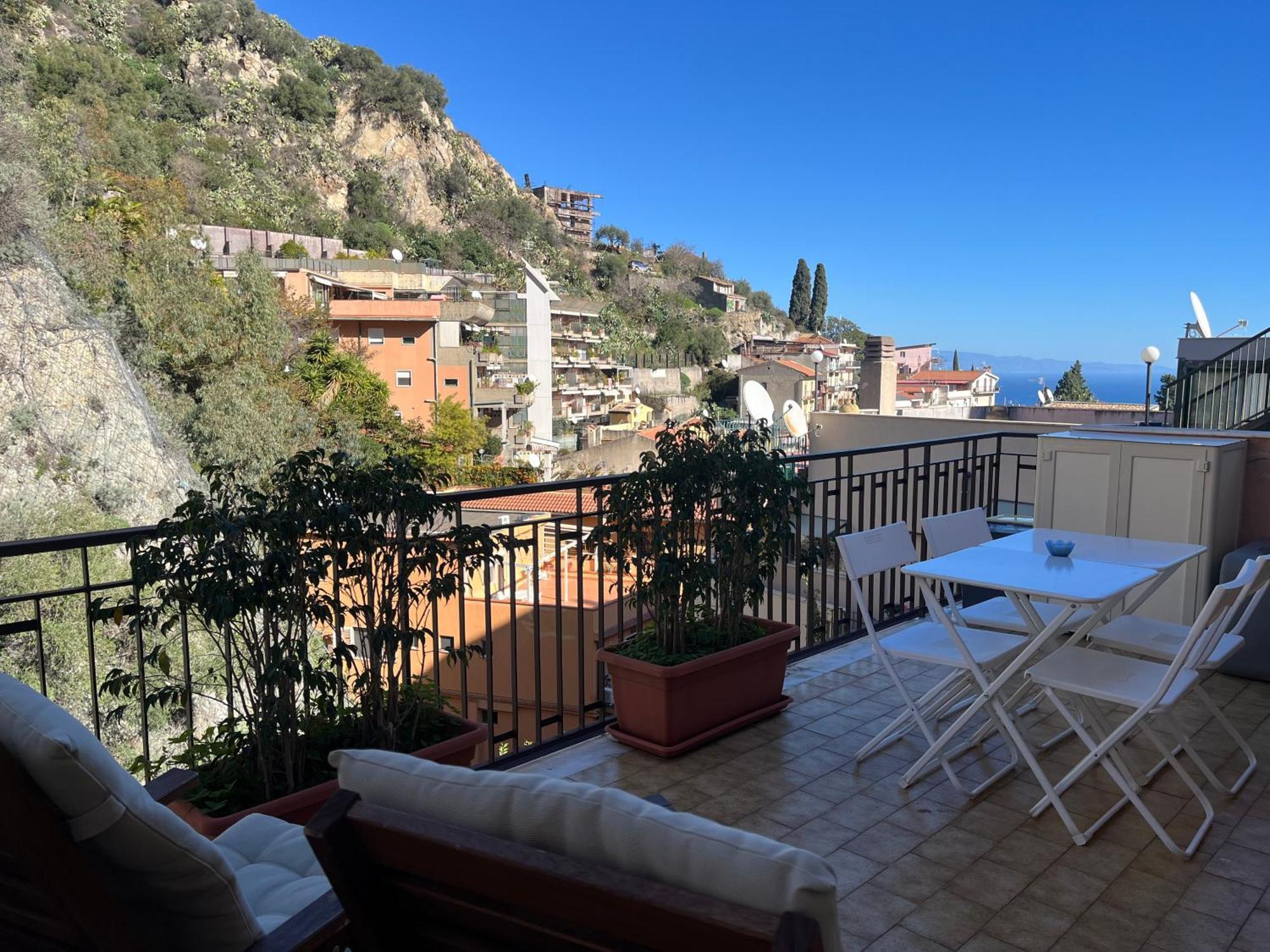 La Casa Di Andrea Lägenhet Taormina Exteriör bild